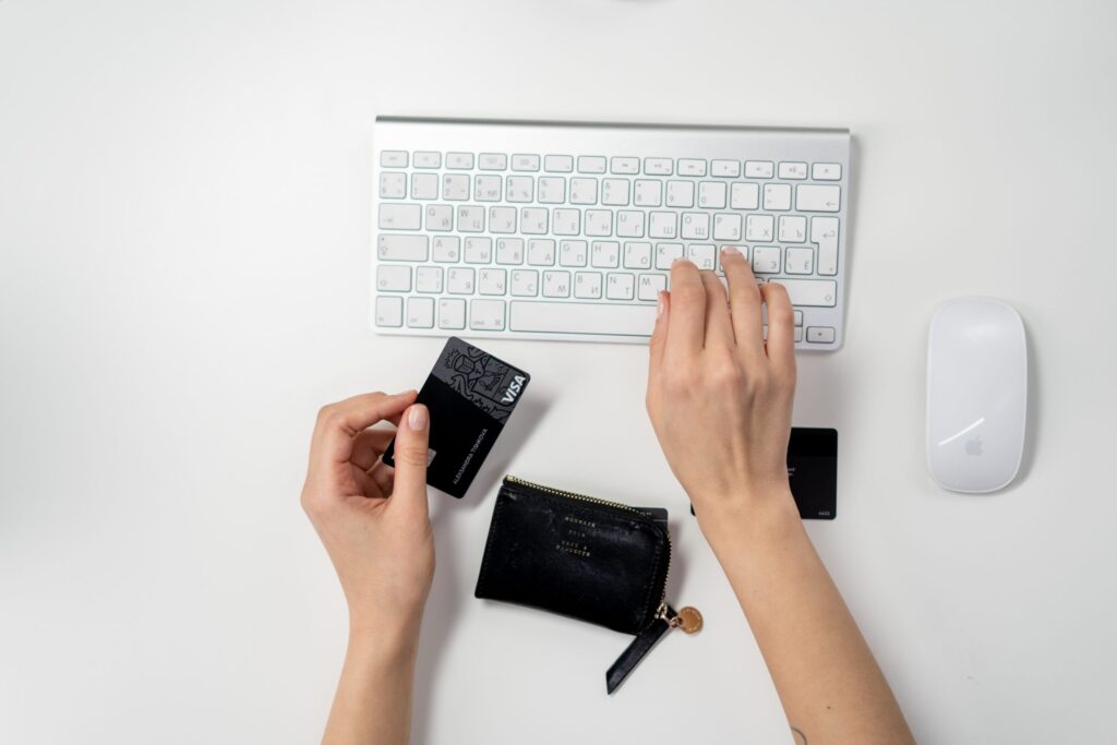 9 Urgent Security Tips for Online Holiday Shopping scaled 1